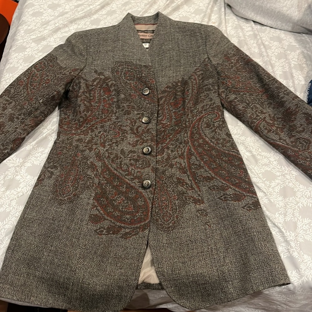 Gorgeous paisly tweed blazer